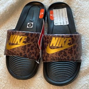 Nike Victori One Sports Slide Print Enhanced Comfort Sandals Size 7 NWB